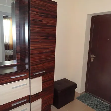 Spacious Three-room Апартаменты Поморие